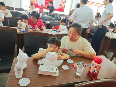 倡新時代婚育文化，筑家庭和諧幸?！】底稍兎赵谛袆? />
</span>
<span id=
